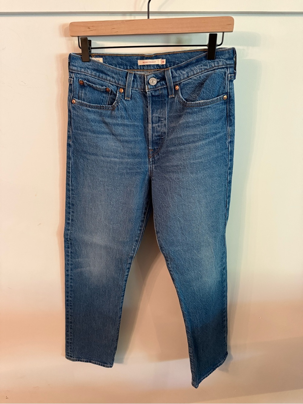 Levi's Wedgie Straight Leg Jeans